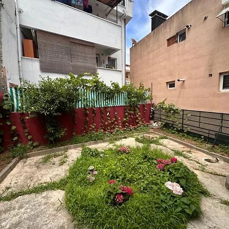 Garden House Apartment *